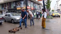 Kars'ta Caddeler Göle Döndü Haberi