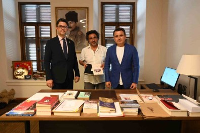 Tarihi Bir Albüm Daha Çanakkale Savaslari Gelibolu Tarihi Alan Baskanligina Bagislandi