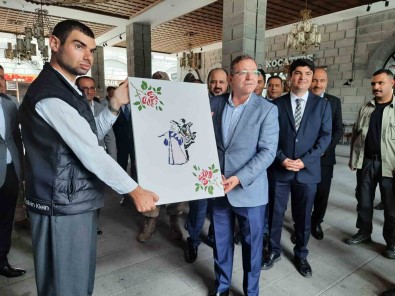 Kars'ta 'Is-Ugras Ve El Sanatlari' Sergisi Açildi