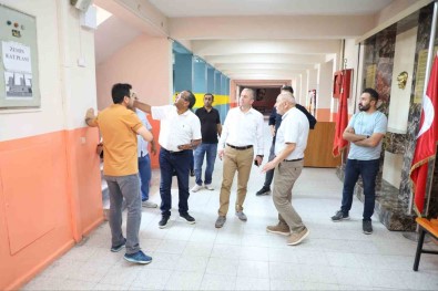 Agri Milli Egitim Müdürü Kökrek Okullari Ziyaret Ederek, Sorunlari Yerinde Görüyor