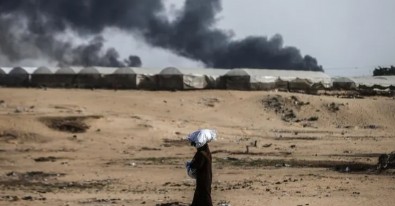 Katil İsrail 'güvenli' dediği alanı yine vurdu: En az 50 kişi hayatını kaybetti