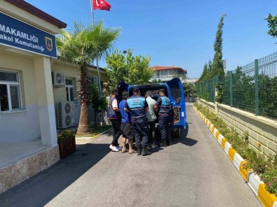 Suç Makinesi Jandarmadan Kaçamadi, 3,5 Milyon Degerinde Ziynet Esyasiyla Yakalandi