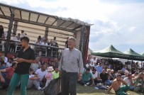 70 Yasindaki Duyarli Dede Açiklamasi Binlerce Kisinin Katildigi Bayramda Çöpleri Topluyor Haberi