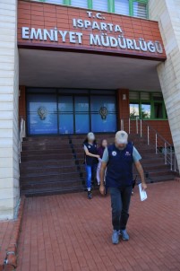 Hapis Cezasiyla Aranan Ihraç Ögretmen Yakalandi