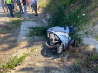 Yalova'da Kamyona Arkadan Çarpan Motosikletin Sürücüsü Hayatini Kaybetti Haberi