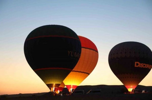 Kapadokya’da sıcak hava balonları 15 Temmuz anısına havalandı