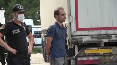 Amasya'da Kaçak Göçmenleri Tasiyan Tirin Iranli Sürücüsü Tutuklandi