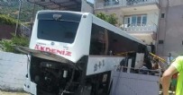 Aydın'da yolcu otobüsü eve çarptı! Ölü ve yaralılar var