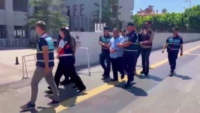 Yurt Disindan Yasa Disi Yollarla Getirdikleri Uyusturucuyu Turizm Bölgelerinde Satacaklardi