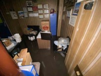 Ardahan'i Saganak Vurdu, Is Yerleri Su Altinda Kaldi