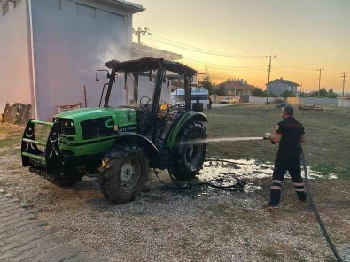 Park Halindeki Traktör Yandi