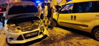 Yalova'da Kontrolden Çikan Hafif Ticari Araç 2 Otomobile Çarpti Haberi