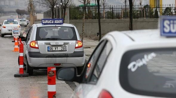 Ehliyette yeni dönem: Bunu yapan 5 yıl men edilecek