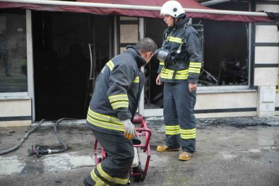 Edirne'de Bakim Ve Onarim Servisi Alevlere Teslim Oldu