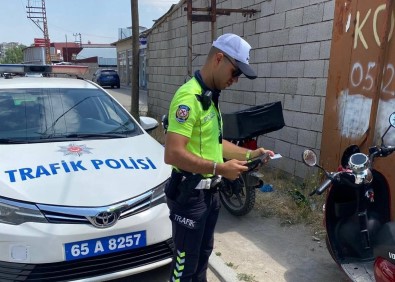 Ercis'te Polis Ve Jandarmadan Es Zamanli Ortak Uygulama