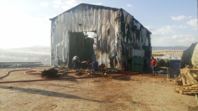 Isparta'da Gübre Deposunda Çikan Yangin Söndürüldü