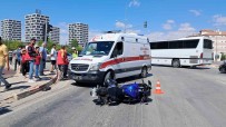 Otomobil Ile Çarpisan Sürat Motorunun Sürücüsü Yaralandi Haberi