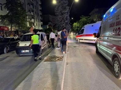 Otomobil Ticari Araca Çarpti Açiklamasi 5 Yarali