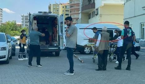 Kötü kokunun sebebi ceset çıktı: Eve giren sağlık görevlileri fenalaştı