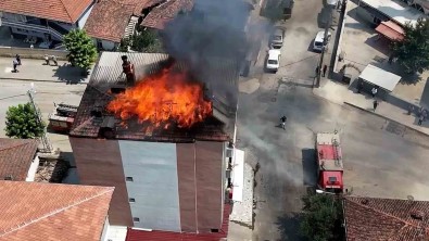 Çati Yangininda Hizli Müdahale Faciayi Önledi