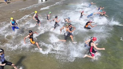 Isparta'da Egirdir Triatlonu Türkiye Kupasi Yarislari Basladi