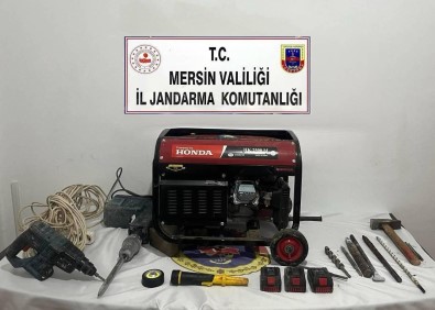 Kaçak Kazi Yapan 5 Süpheli Suçüstü Yakalandi