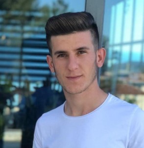 Serinlemek Için Girdigi Irmakta Hayatini Kaybetti