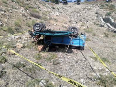 Isparta'da Patpat Sarampole Yuvarlandi Açiklamasi 1 Ölü, 1'I Çocuk 2 Yarali
