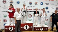 Salihlili Karateciler, Bursa'dan Madalyalarla Döndü