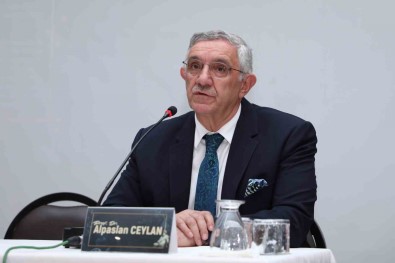 Dede Korkut Hikâyeleriyle Bugünü Okumak Konulu Konferans Gerçeklesti