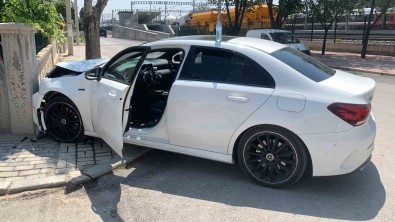 Gurbetçi Aile Evine Giremeden Kaza Yapti Açiklamasi 1 Yarali