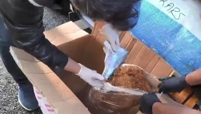 Kars'ta Tütünlerin Içerisinden Cephanelik Çikti