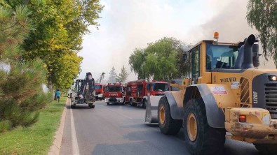 Kayseri'de Kagit Fabrikasinda Yangin