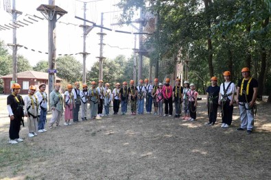 Sakarya Büyüksehir Macera Park'ta Ögrencilere Unutulmaz Bir Deneyim Sunuyor