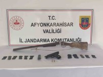Köydeki Evine Silah Imalathanesi Kurdu