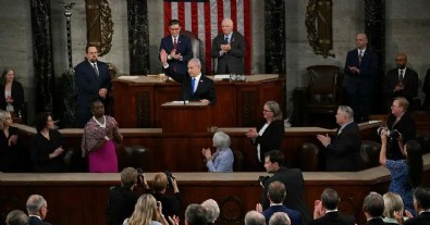 Soykırımcı Netanyahu ABD Kongresi'nde alkışlarla karşılandı Haberi