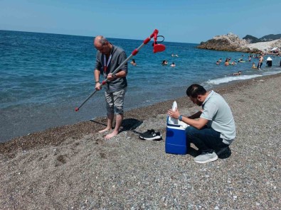 Zonguldak'ta Deniz Suyundan Numuneler Alindi