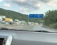 D-650'De Tir Devrildi Açiklamasi Uzun Araç Kuyruklari Olustu