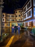 Dolandiricilik Suçundan Aranan Sahsi Jandarma Gece Yakaladi