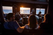 Izmir'in Essiz Gün Batiminda Körfez Turlari Basladi