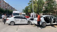 Karaman'da Otomobiller Çarpisti Açiklamasi 3 Yarali Haberi