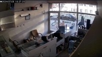 Karliova'daki Deprem Ani Güvenlik Kameralarina Yansidi Haberi