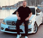 Otomobil Refüjdeki Direk Ve Agaca Çarpti Açiklamasi 2 Ölü