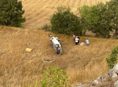 Tokat'ta Uçurumdan Düsen Otomobilden Sag Kurtuldular