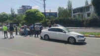 Van'da Trafik Kazasi Açiklamasi 2 Yarali