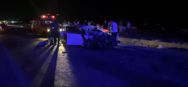 Balıkesir'de tır ile otomobil çarpıştı: Katliam gibi kaza...