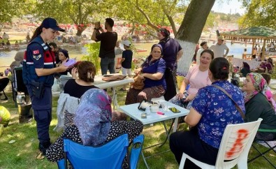 Kavun Karpuz Festivalinde KADES'i Tanittilar