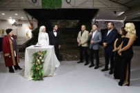 Sehit Kardesini En Mutlu Gününde Yalniz Birakmadilar
