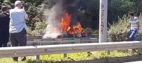 Trabzon'da Seyir Halindeki Araç Böyle Yandi Haberi