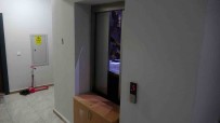 Yozgat'ta Asansör Ile Duvar Arasinda Sikisan Kadin Öldü Haberi